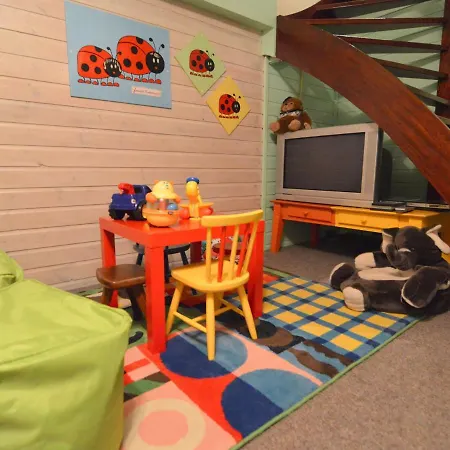 Villa Family W Trampoline, Pool Doornspijk