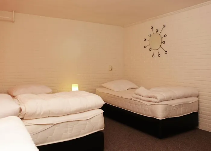 Family W Trampoline, Pool *