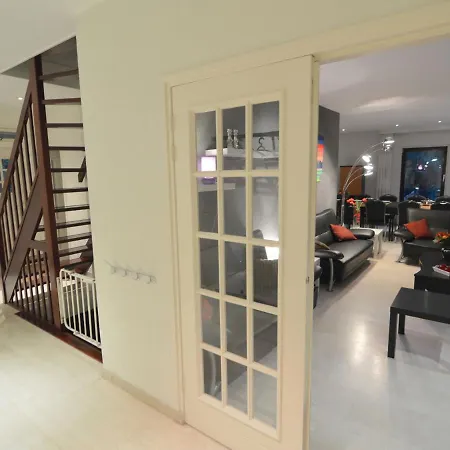 Villa Family W Trampoline, Pool Doornspijk